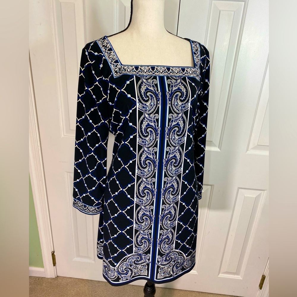 WHBM pattern tunic. Blk Wht Blue. Silver Brocade details 3/4 sleeve M